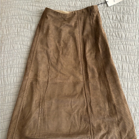 Theory Tan Midi Skirt - Picture 4 of 6